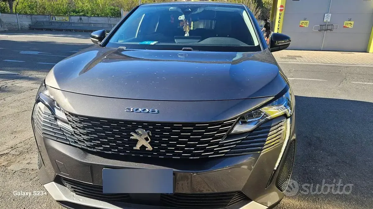 Usata Peugeot 3008 Allure 131 CV (96 kW) 2022 Grigio SUV