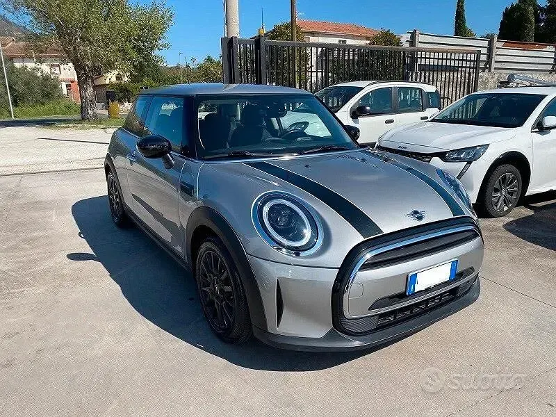 Usata Mini Cooper Classic 136 CV (100 kW) 2023 Grigio Utilitaria