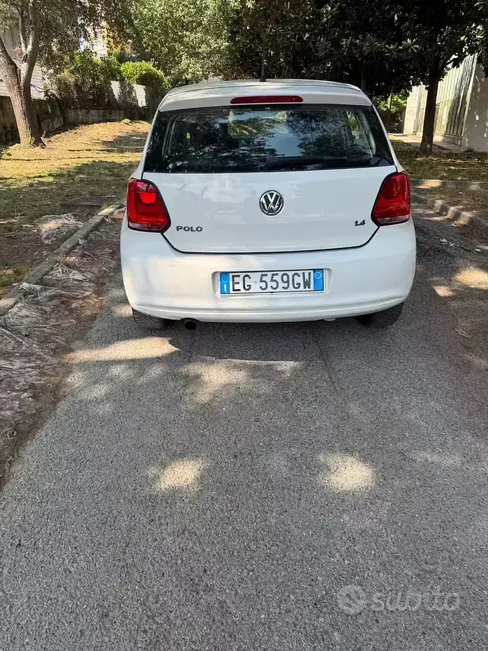 Usata VW Polo Highline 85 CV (62 kW) 2011 Bianco Utilitaria