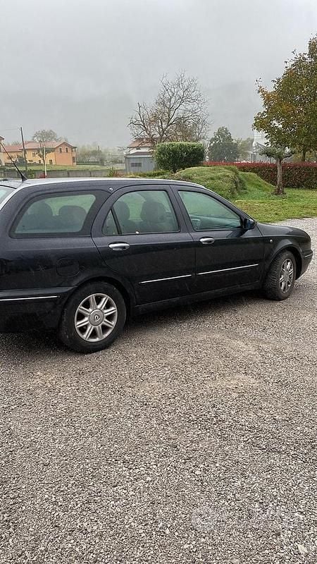 Usata Lancia Lybra 116 CV (85 kW) 2004 Nero Station wagon