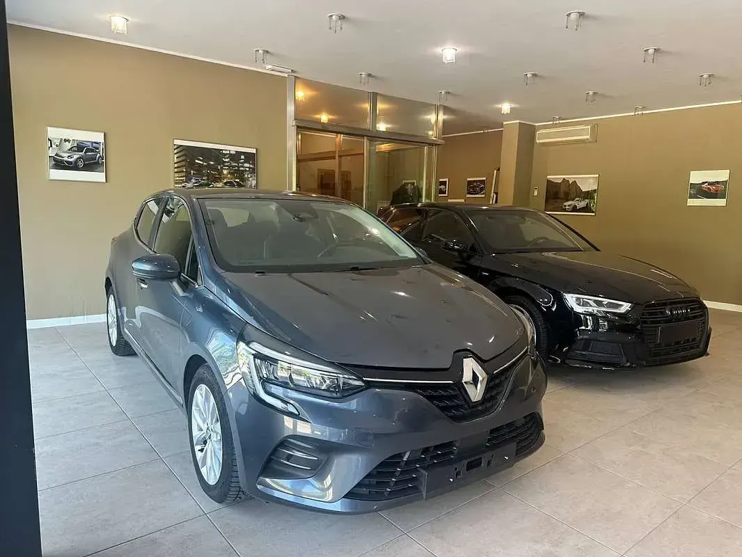 Usata Renault Clio V 90 CV (66 kW) 2021 Grigio Berlina