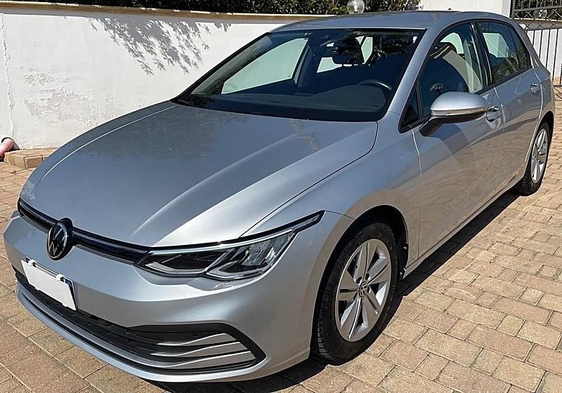 Usata VW Golf VII Style 149 CV (109 kW) 2021 Grigio Utilitaria