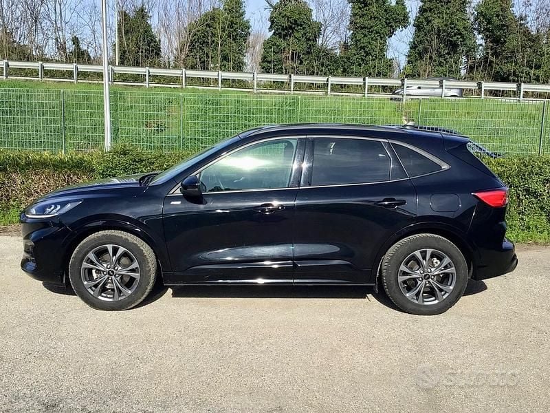 Usata Ford Kuga ST-Line 120 CV (88 kW) 2024 Nero SUV