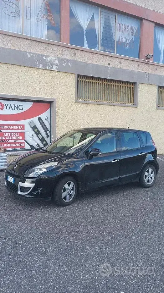 Usata Renault Scénic IV 110 CV (80 kW) 2017 Nero Monovolume