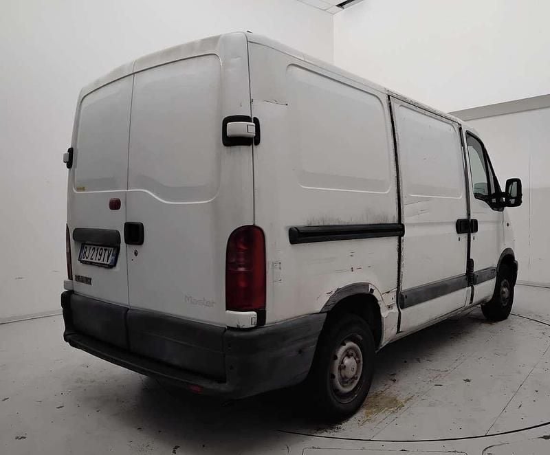 Begagnad Renault Master 79 HK (58 kW) 2000 Vit Van