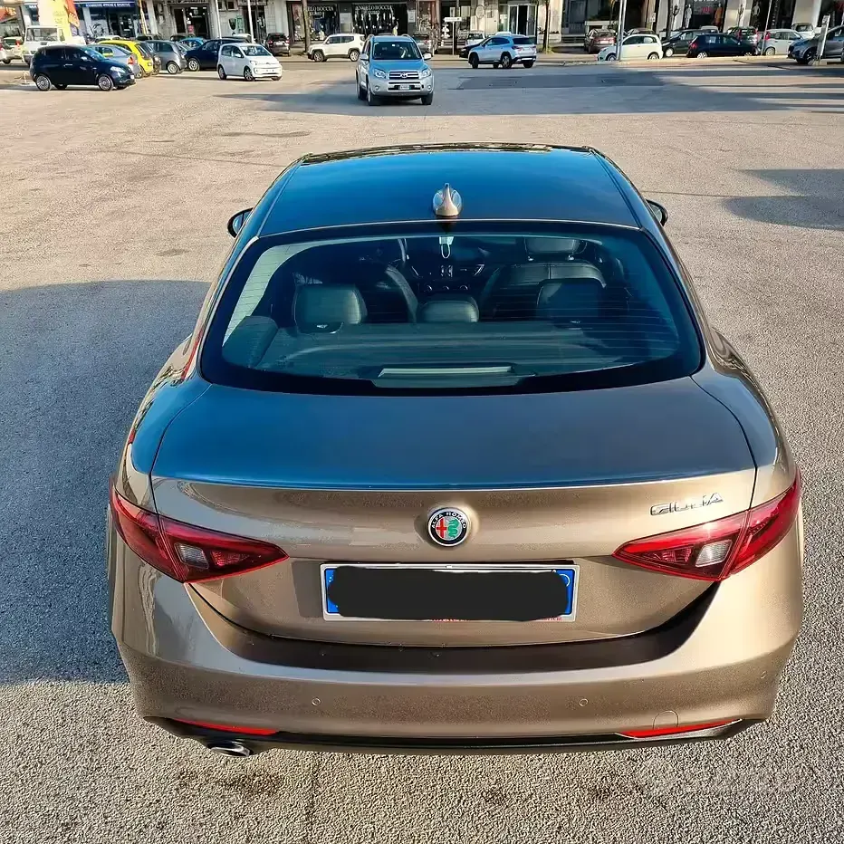 Usata Alfa Romeo Giulia 150 CV (110 kW) 2018 Berlina