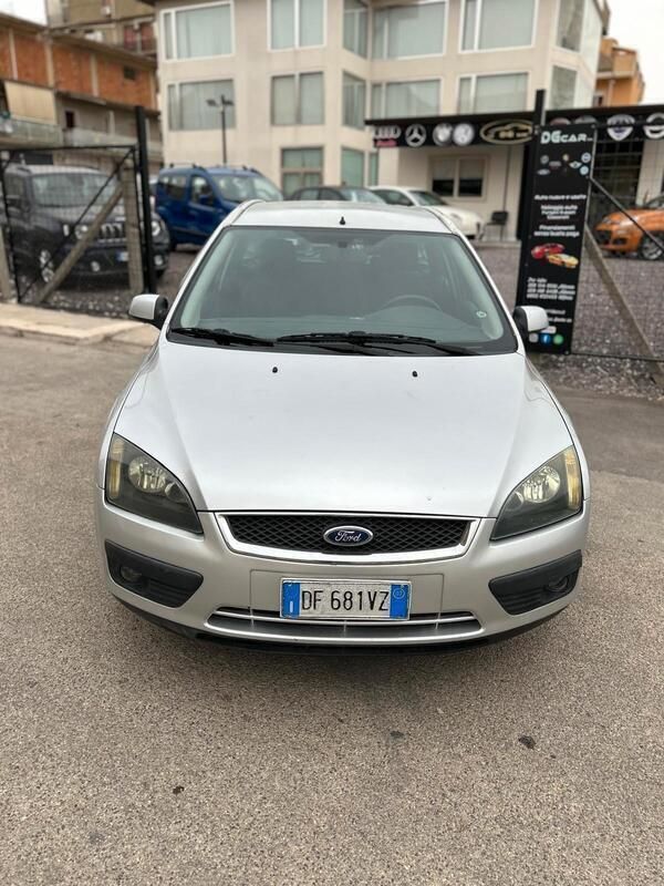 Usata Ford Focus S 90 CV (66 kW) 2007 Grigio Station wagon