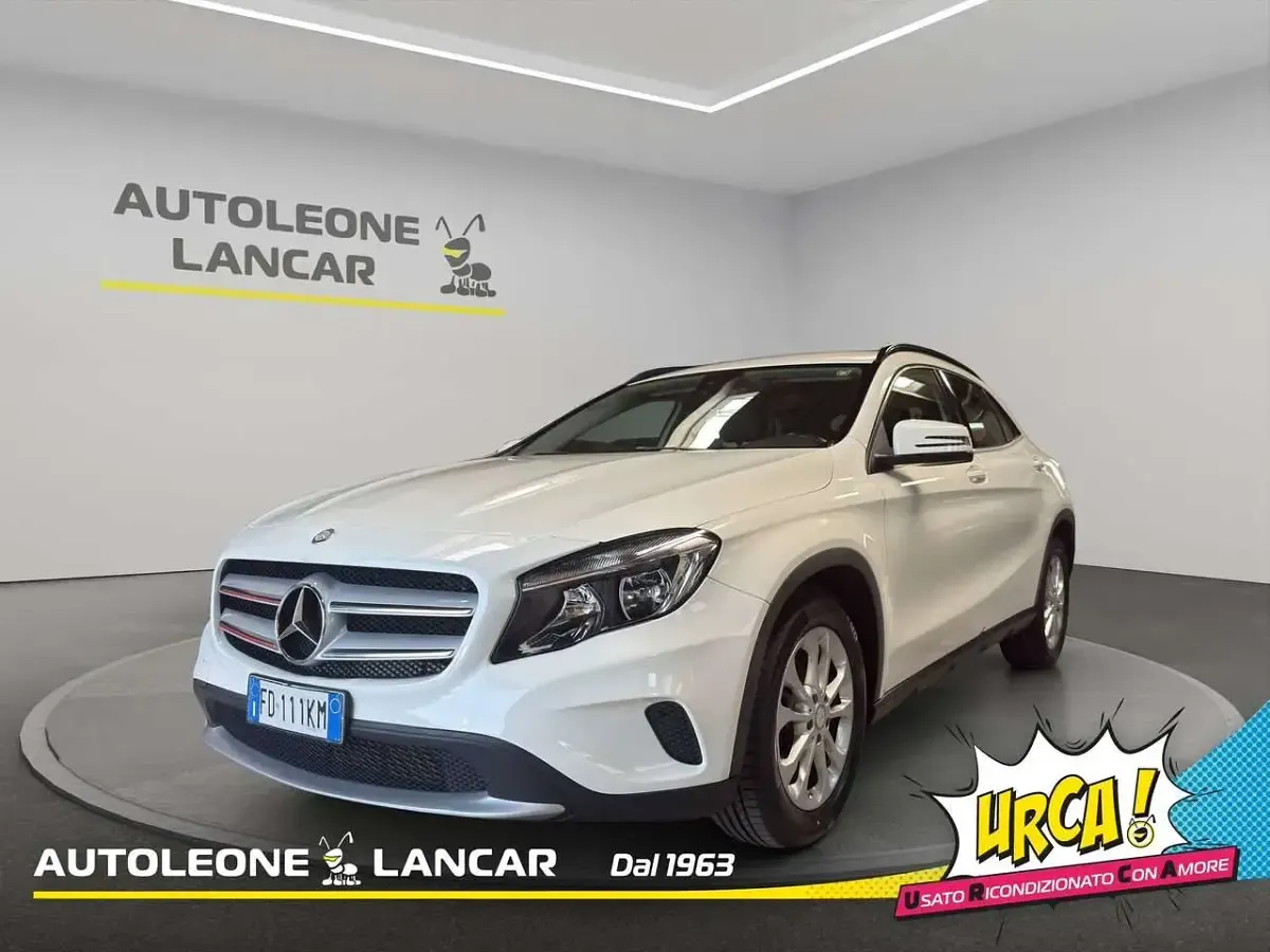Usata Mercedes GLA180 Business 109 CV (80 kW) 2016 Bianco SUV