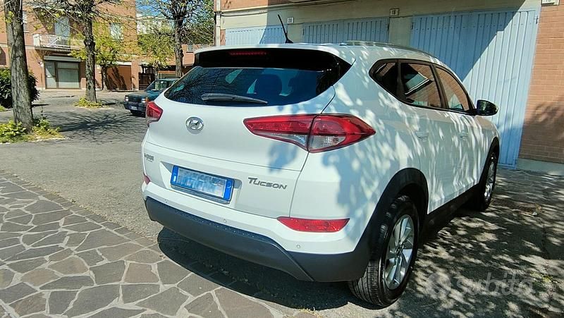 Usata Hyundai Tucson Comfort 116 CV (85 kW) 2016 Bianco SUV