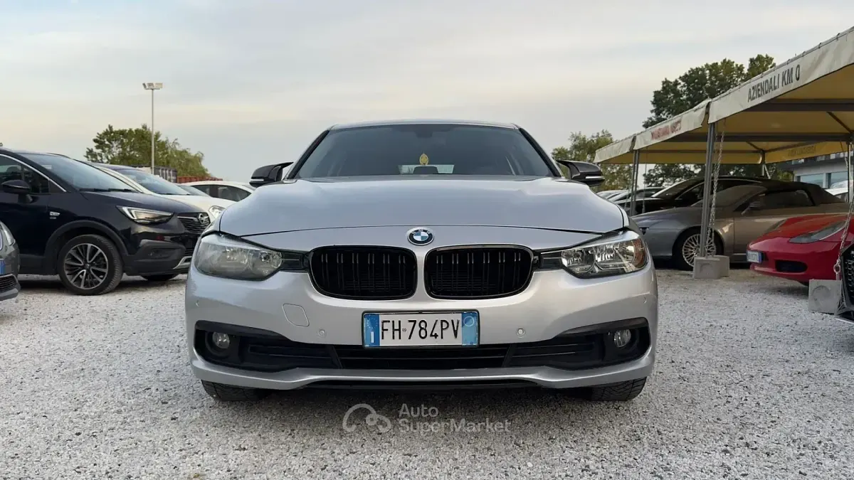 Usata BMW 318 Advantage 150 CV (110 kW) 2017 Argento Station wagon