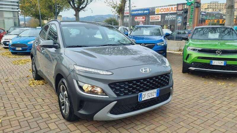 Usata Hyundai Kona 105 CV (77 kW) 2021 Grigio scuro SUV