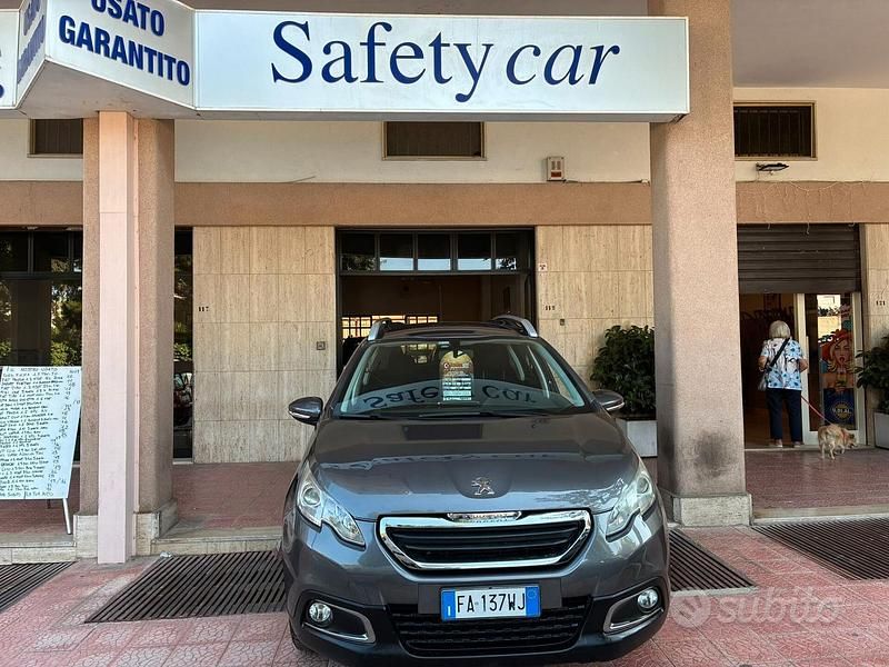 Usata Peugeot 2008 99 CV (72 kW) 2015 Grigio SUV