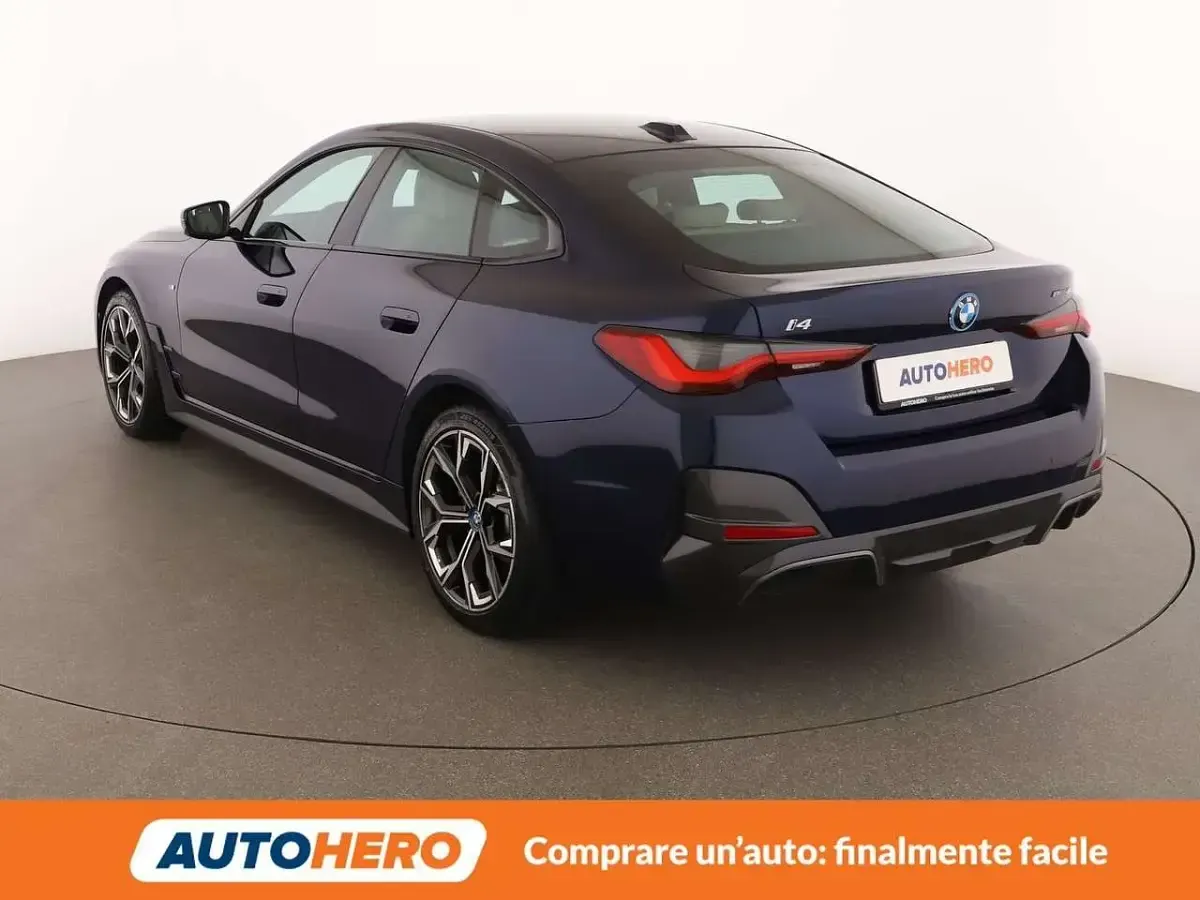 Usata BMW i4 M Sport 250 kW (340 CV) 2022 Blu/azzurro Berlina