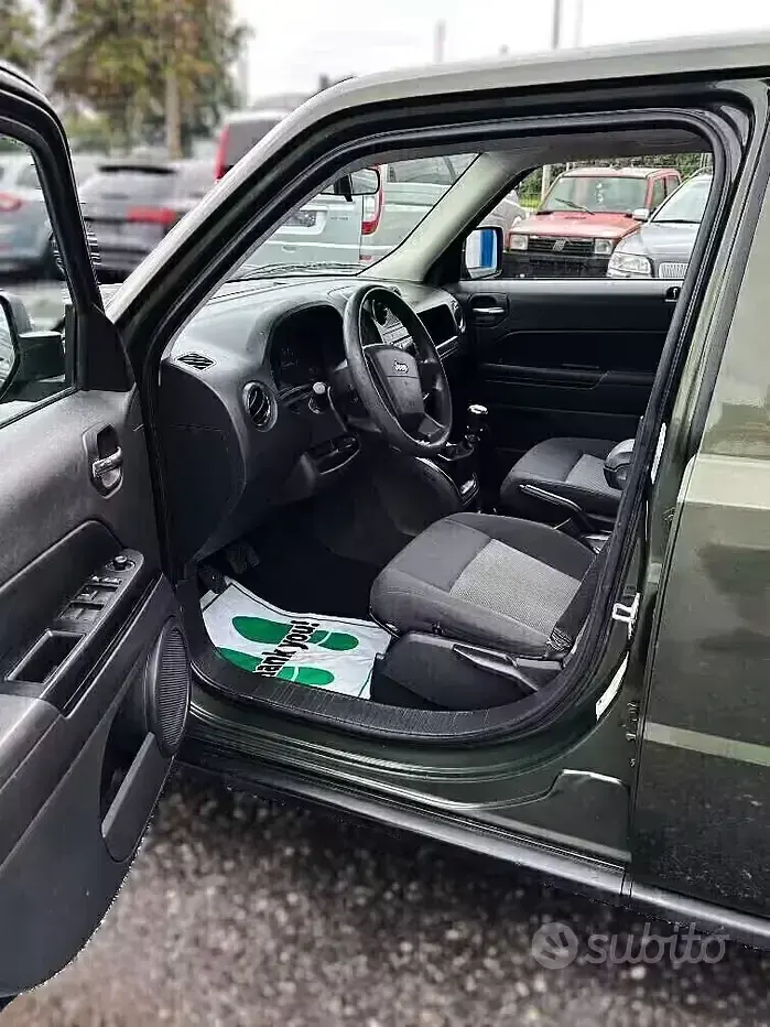 Usata Jeep Patriot 140 CV (102 kW) 2009 Nero SUV