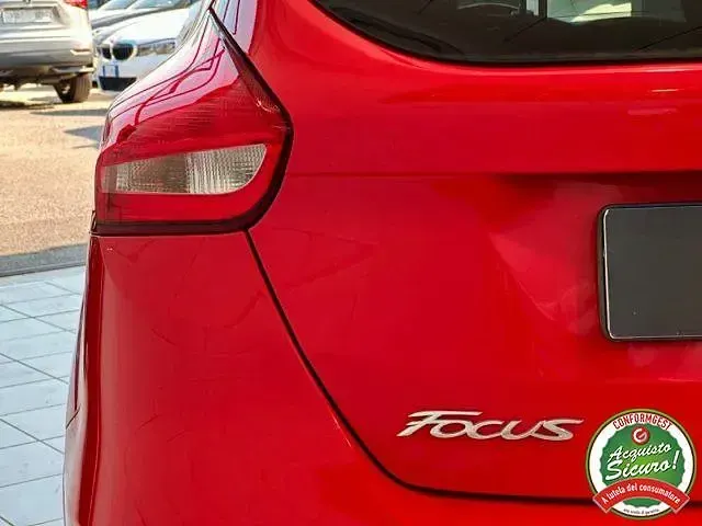 Usata Ford Focus Titanium 95 CV (69 kW) 2016 Rosso Berlina