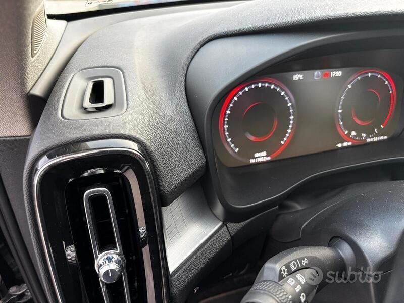 Usata Volvo XC40 R-Design 150 CV (110 kW) 2019 Nero SUV