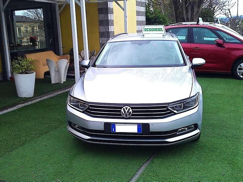 Usata VW Passat Comfortline 150 CV (110 kW) 2018 Argento Station wagon