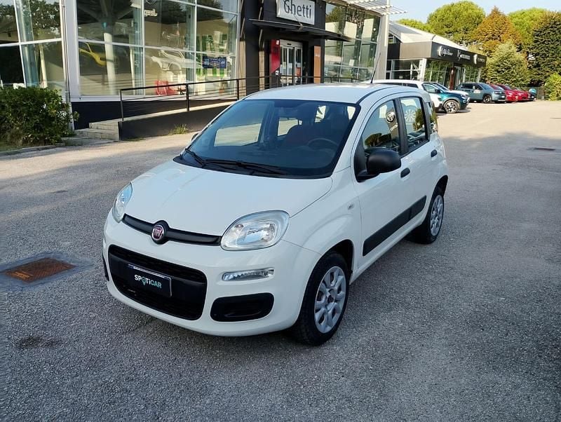 Bianco Usata 2016 Fiat Panda Easy Due volumi | 7200 € (Buon prezzo) - Immagine 1/4