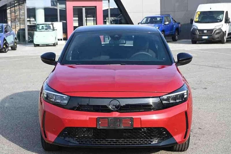 Usata Opel Corsa 101 CV (74 kW) 2025 Rosso Utilitaria