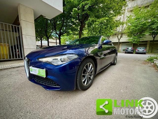 Usata Alfa Romeo Giulia Business 136 CV (100 kW) 2019 Blu Berlina