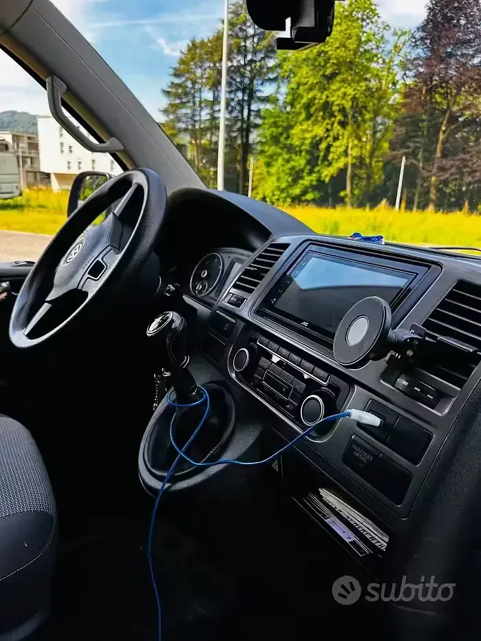 Usata VW Caravelle 102 CV (75 kW) 2012 Grigio Furgone
