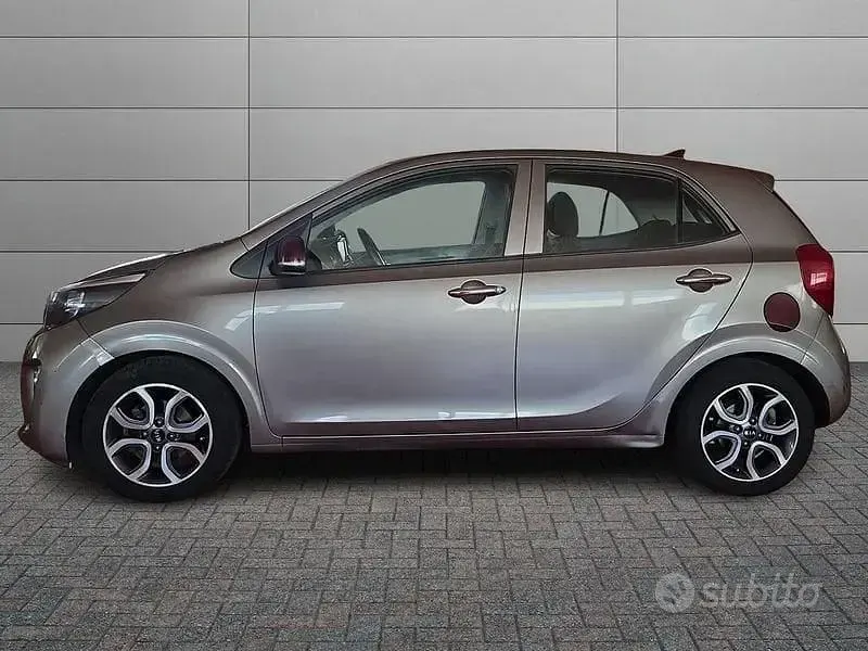 Używany Kia Picanto Active 2019 Brązowy Hatchback