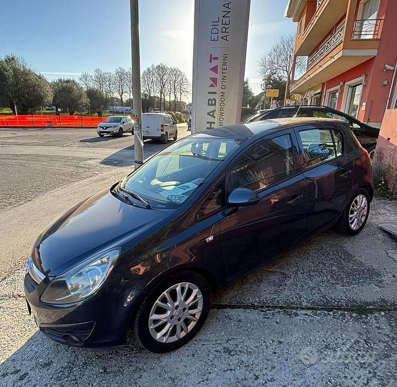 Usata Opel Corsa Enjoy 80 CV (58 kW) 2008 Blu Utilitaria