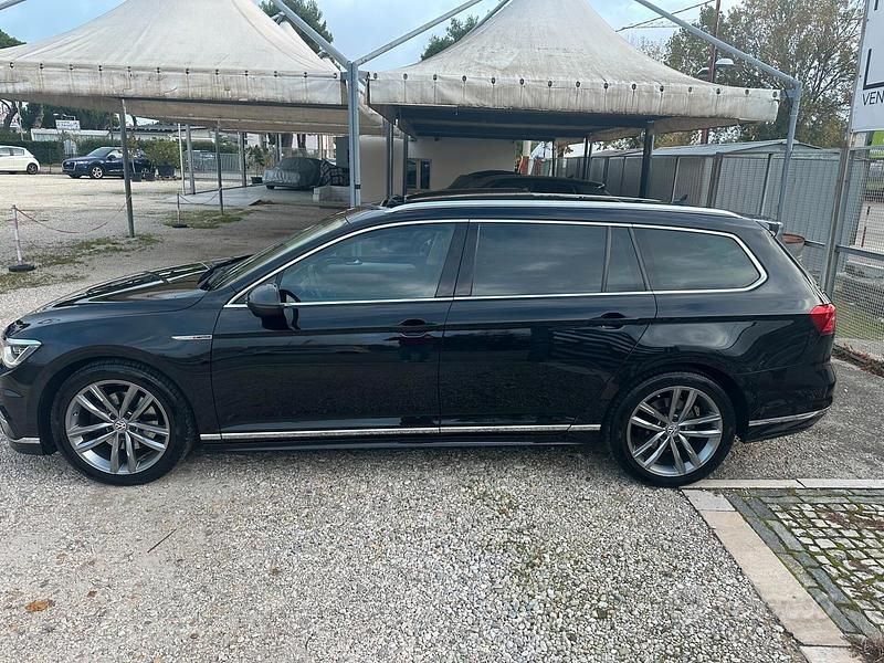 Usata VW Passat Highline 190 CV (139 kW) 2017 Nero Station wagon