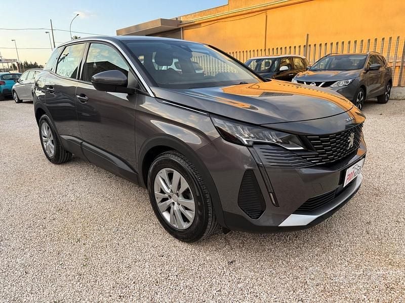 Usata Peugeot 3008 Active 130 CV (95 kW) 2021 Grigio Station wagon