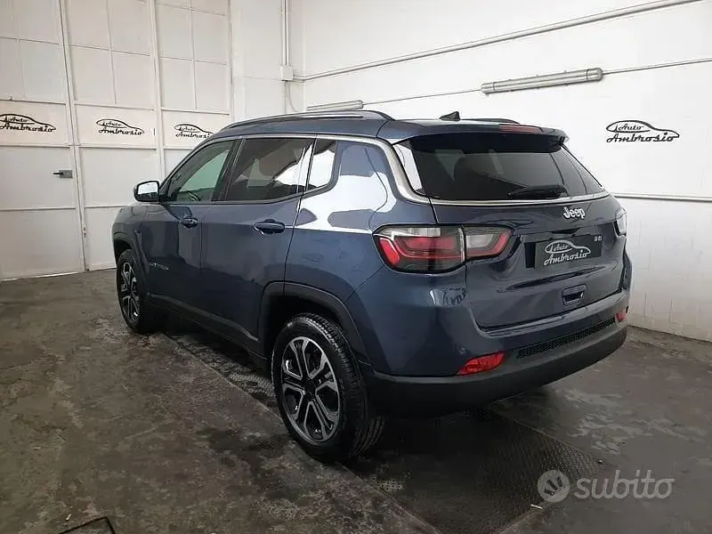 Begagnad Jeep Compass Limited 131 HK (96 kW) 2024 Blå SUV