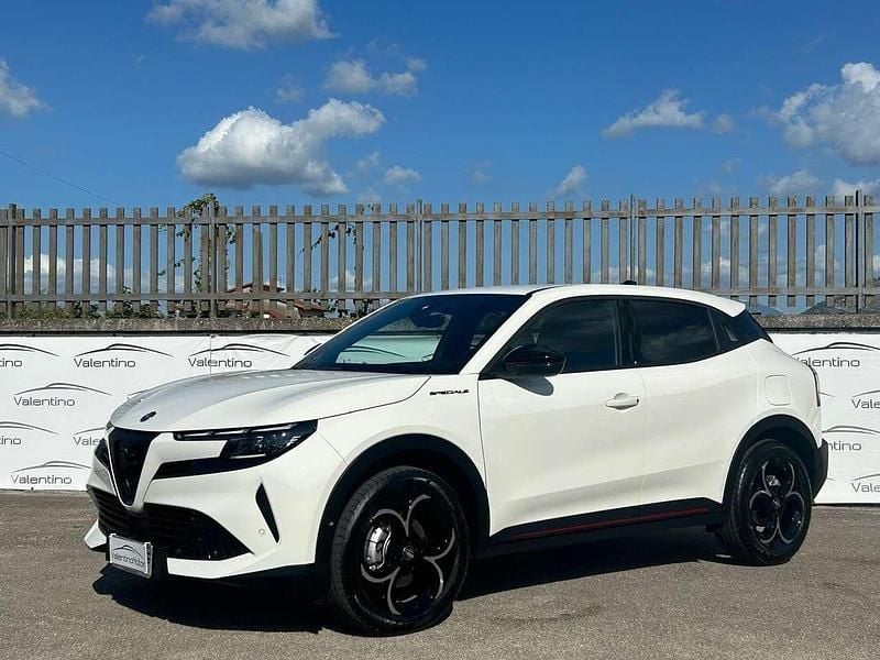 Bianco Nuova 2025 Alfa Romeo Junior Edizione Speciale SUV | 29.350 € (Buon prezzo) - Immagine 1/4