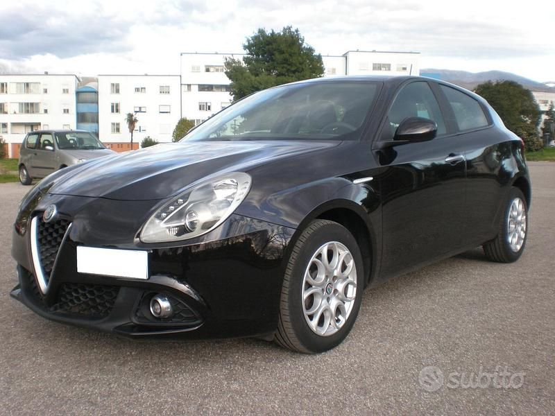 Usata Alfa Romeo Giulietta 120 CV (88 kW) 2019 Nero Utilitaria