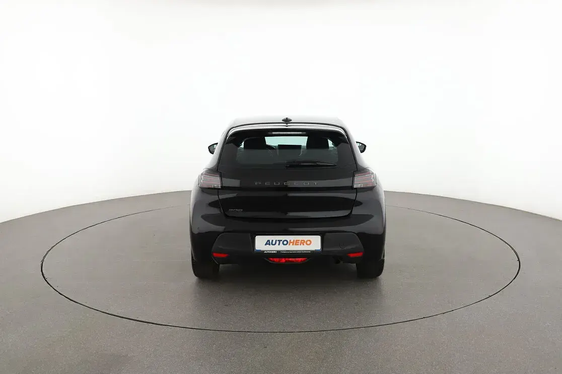 Usata Peugeot 208 Active 75 CV (55 kW) 2024 Nero Utilitaria