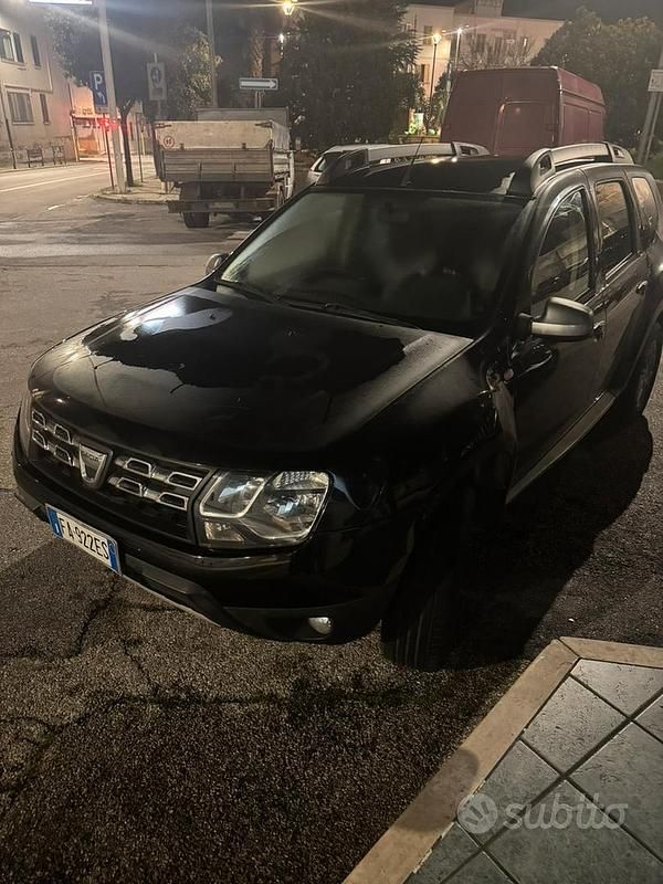 Usata Dacia Duster 110 CV (80 kW) 2015 Nero SUV