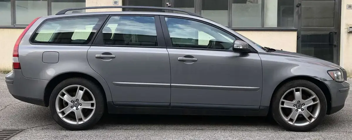 Usata Volvo V50 Momentum 136 CV (100 kW) 2007 Station wagon
