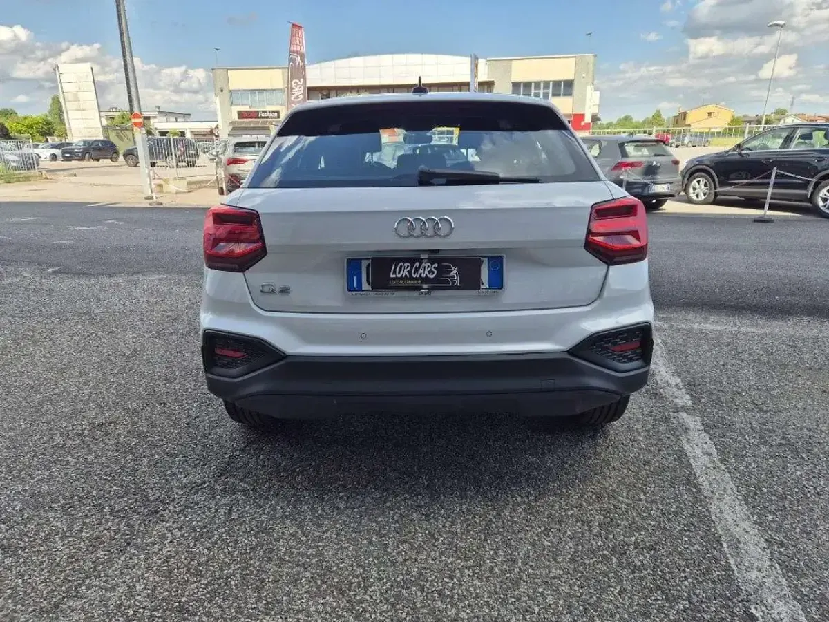 Begagnad Audi Q2 Advanced 110 HK (80 kW) 2023 Vit SUV