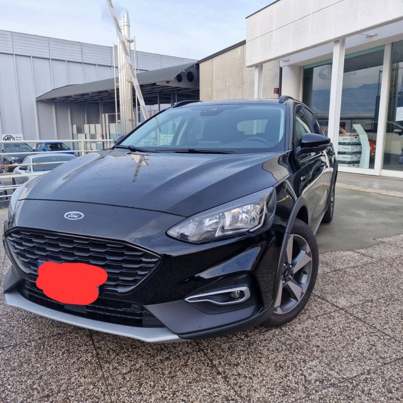 Usata Ford Focus 125 CV (91 kW) 2018 Nero Berlina