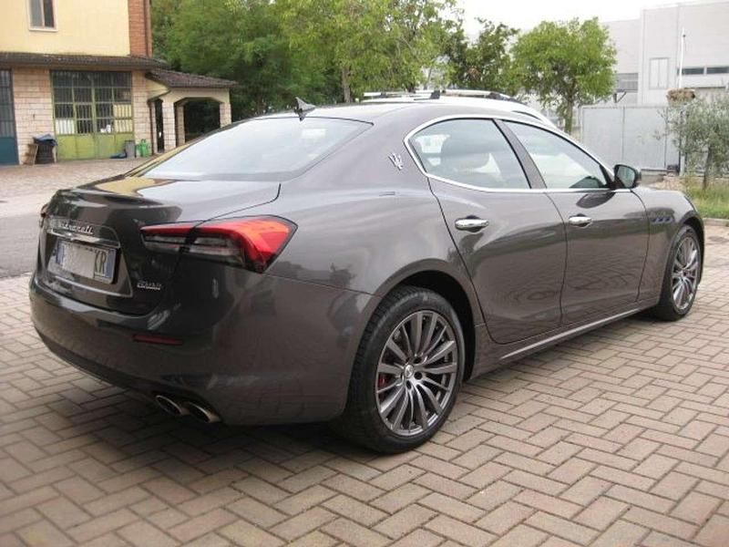 Usata Maserati Ghibli GT 330 CV (242 kW) 2022 Grigio Coupé