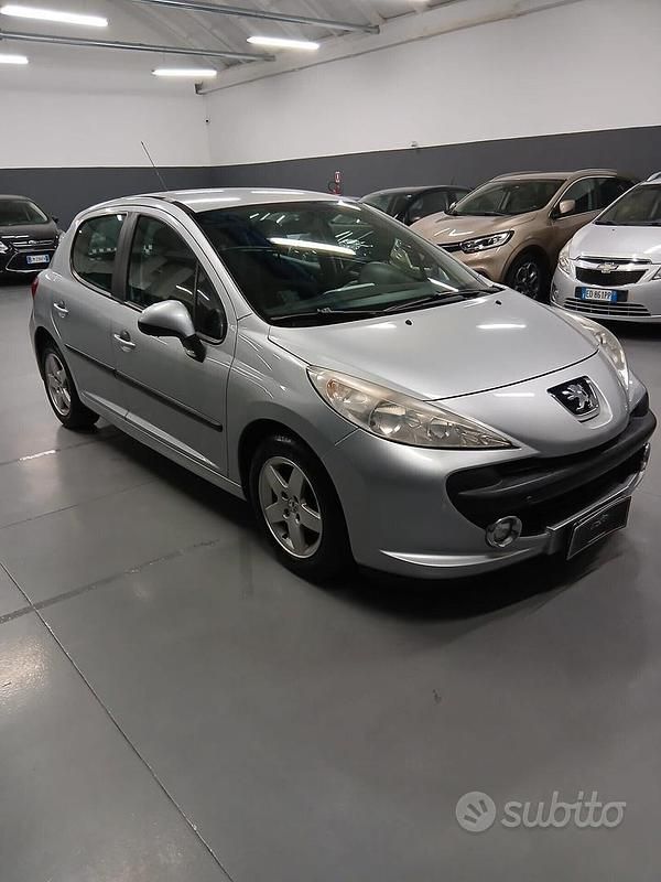 Usata Peugeot 207 Sport 75 CV (55 kW) 2009 Grigio Berlina