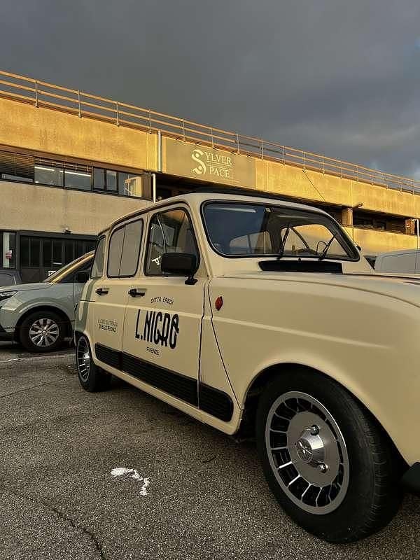 Usata Renault R4 46 CV (33 kW) 1984 Nero Berlina