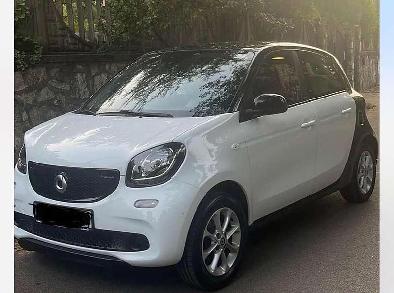 Usata Smart ForFour Passion 75 CV (55 kW) 2016 Bianco Utilitaria