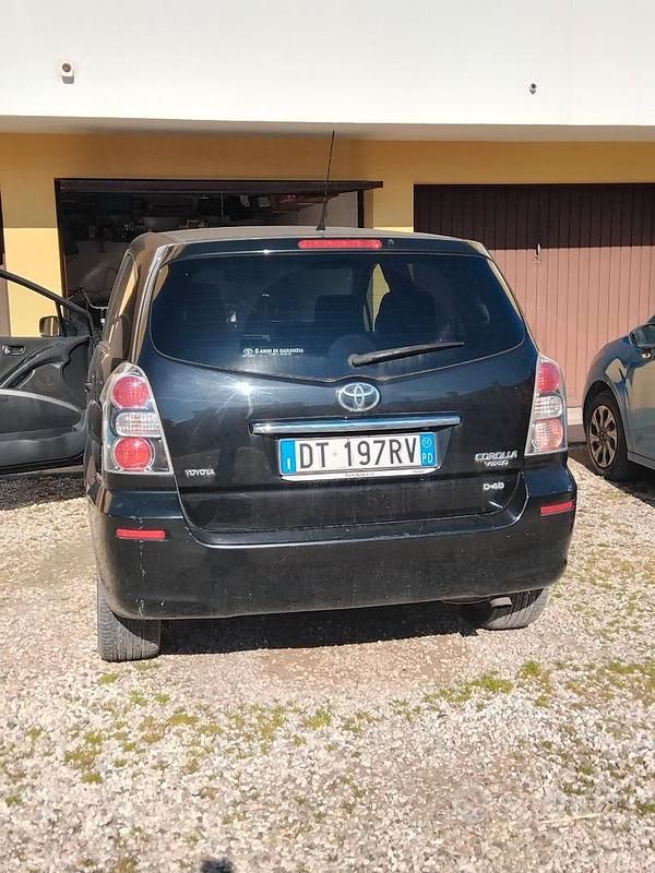 Usata Toyota Corolla Verso 2008 Nero Monovolume