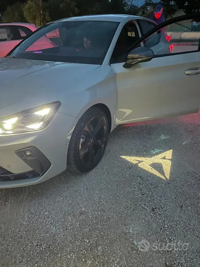 Usata Cupra Leon 150 CV (110 kW) 2024 Grigio Berlina