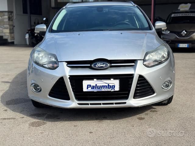 Usata Ford Focus Titanium 116 CV (85 kW) 2012 Grigio Station wagon