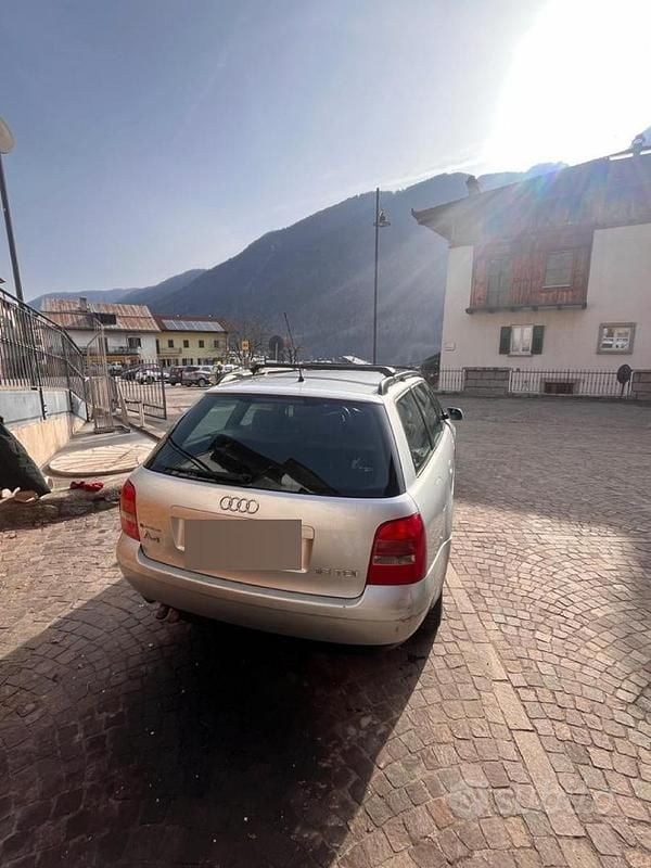 Usata Audi A4 2000 Grigio Berlina