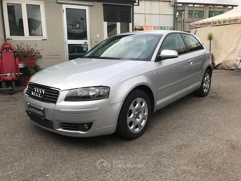 Usata Audi A3 Attraction 105 CV (77 kW) 2004 Gray Utilitaria