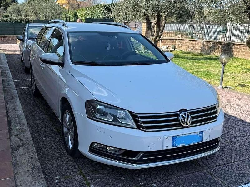 Usata VW Passat Highline 140 CV (102 kW) 2011 Bianco Station wagon