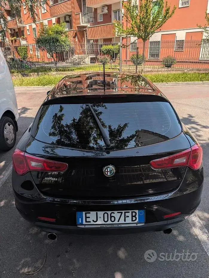 Usata Alfa Romeo Giulietta 140 CV (102 kW) 2011 Utilitaria