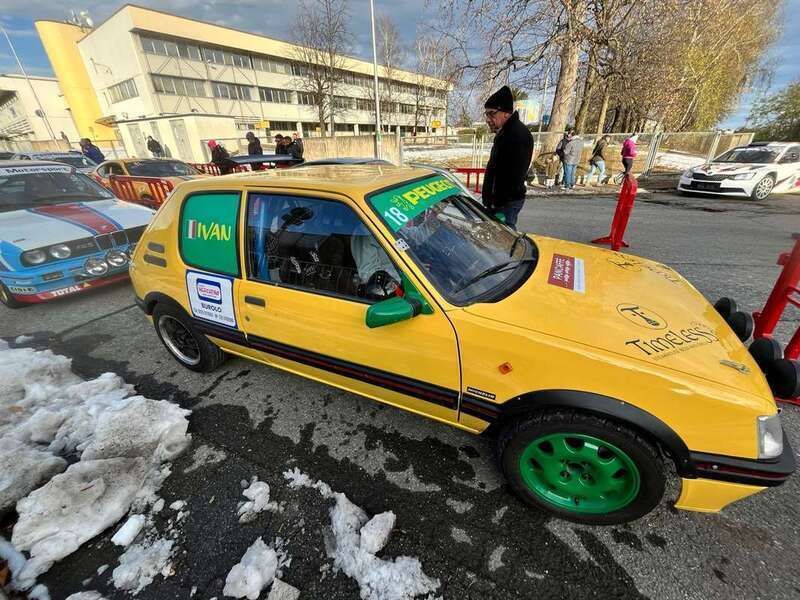 Usata 1989 Peugeot 205 GTi Tre volumi | 8000 € - Immagine 1/4