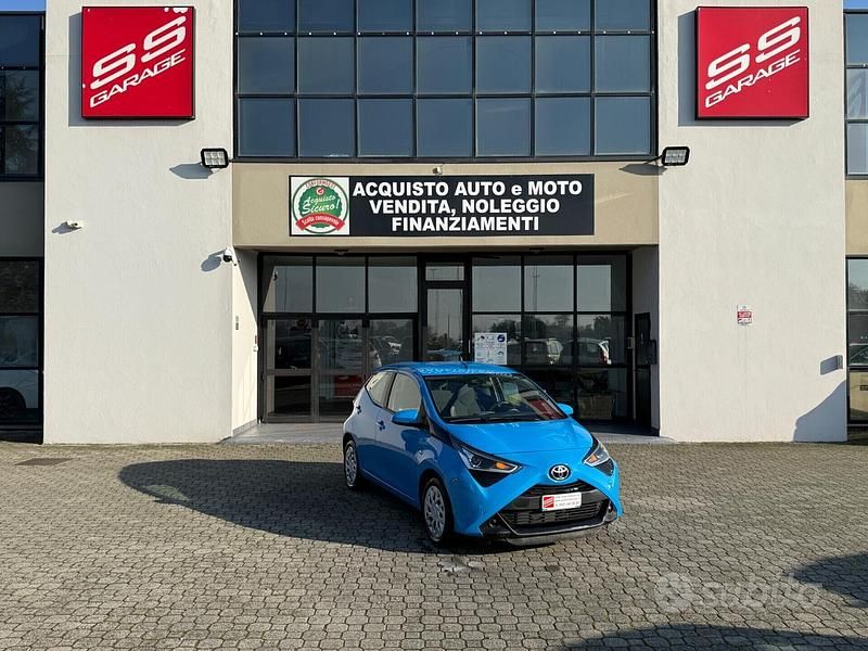 Gebraucht Toyota Aygo Connect Style 72 PS (52 kW) 2020 Blau Kleinwagen